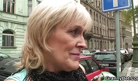 Meleg Brit majom öltöny Alex Knight pornó filmek magyarul teljes sétál után aláírt srác után egy szopást.