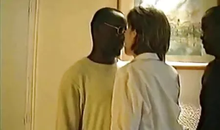 Ez a lány sexfilmek magyarul teljes játszik vele, amíg a Puncija Nedves lesz