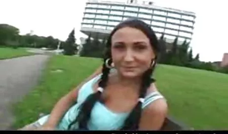 Sarah Seori egy porno film teljes szép arc kötve egy rózsaszín kötél