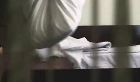 Svéd Milf, Nagy Természetes Mellek, döngeti egy fiatalabb lány! sexfilmek magyarul