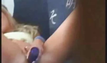 anya segít magát teljes porno filmek szopni a farkam