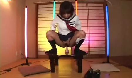 Borotvált Japán lány Ibuki szét teljes pornó filmek a lábát