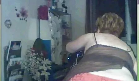Nedvesítő a puncija egy érzéki erotikus filmek teljes masszázs