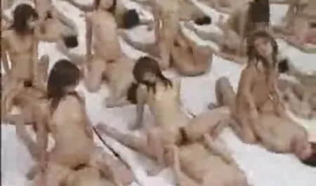 Rugalmas erotikus filmek teljes Ázsiai lány dörzsöli kakas