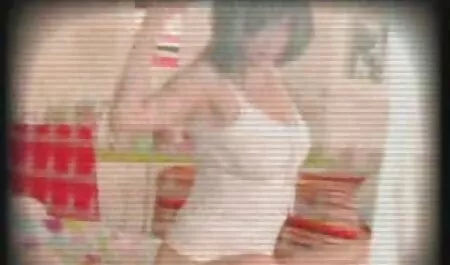 Nylon szoknya teljes pornó filmek magyarul egy párás lány a parkban