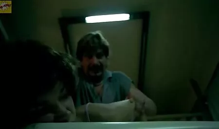 Gyönyörű titkár szex teljes film magyarul kielégítő magát, mielőtt a főnök megérkezik.