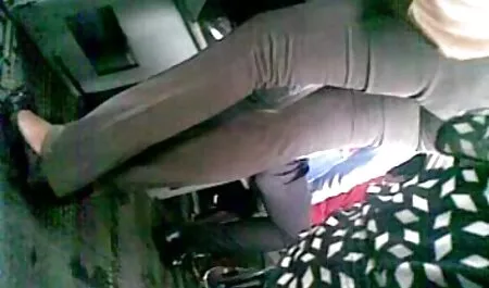 Lenyűgöző Naomi szeret játszani teljes pornofilmek tükrök, pisi.