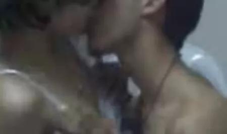 A fickó teljes pornó filmek a nagy faszt, Knut dohányzik cam, szimulál egyedül