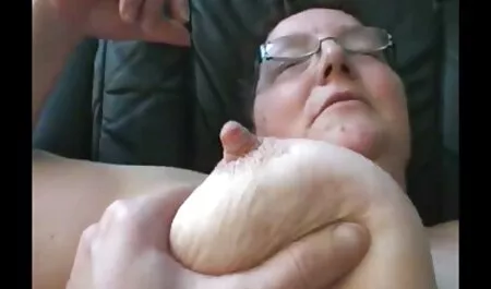 A legszexisebb barátom visszatért egy másik sex filmek teljes Gloryhole munkához.