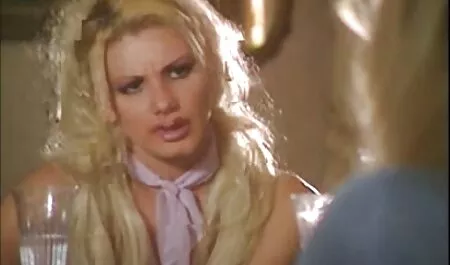 TRANSZEROTIKUS szex video teljes film magyarul latex shemale szívás fasz, mielőtt cumshot az arcán.