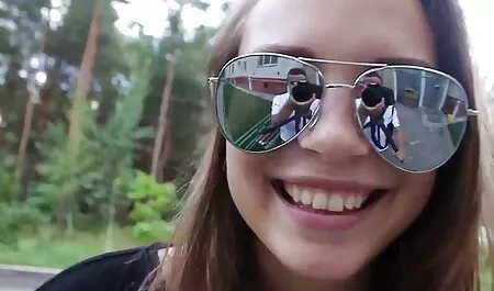 Carrie finoman simogatja, majd megérinti erotikus teljes filmek a puncija